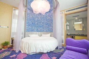 Miaozu Buyi Hotel Финхуан Екстер'єр фото