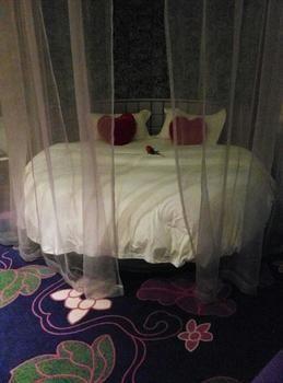Miaozu Buyi Hotel Финхуан Екстер'єр фото